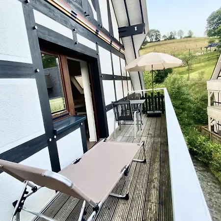 Exclusive Loft With Balcony In Elpe Apartamento